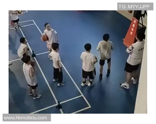 打篮球时佩戴眼镜的注意事项与推荐选择指南